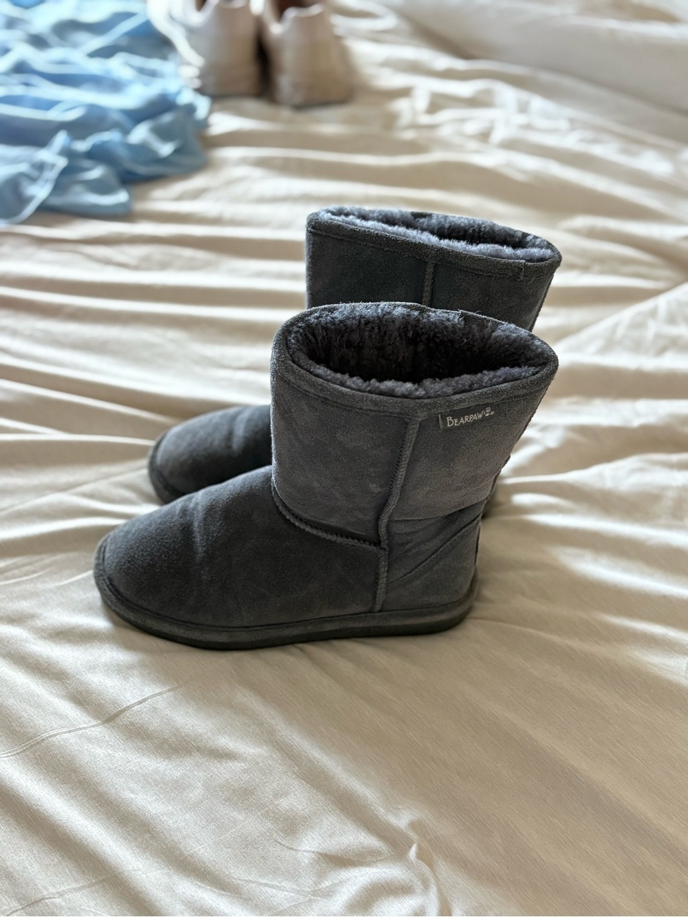 BearPaw Women's Short Shearling Boots - Charcoal Gray